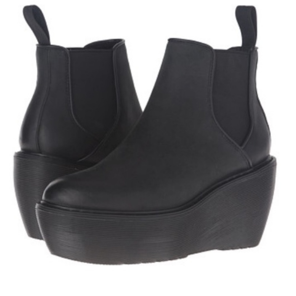Rare Dr. Martens Aerial platform chelsea boots